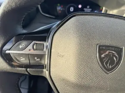 Photo 12 Peugeot 208  1.2 PureTech 100ch S&S Allure