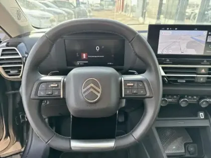 Photo 12 Citroën C4  1.2 Hybride 145ch S&S MAX Automatique