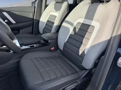 Photo 8 Citroën C4  1.2 Hybride 145ch S&S MAX Automatique