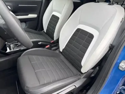 Photo 23 Citroën C3  1.2 Turbo 100ch MAX