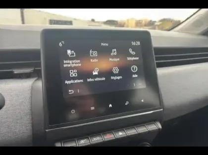 Photo 12 Renault Clio  1.5 dCi 100ch Evolution - 25