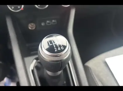 Photo 11 Renault Clio  1.5 dCi 100ch Evolution - 25