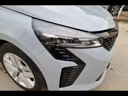 Photo 14 Renault Clio  1.5 Blue dCi 100ch Evolution - 24