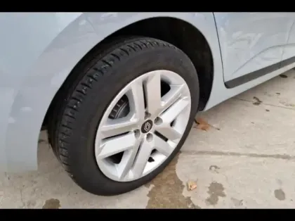 Photo 12 Renault Clio  1.5 Blue dCi 100ch Evolution - 24