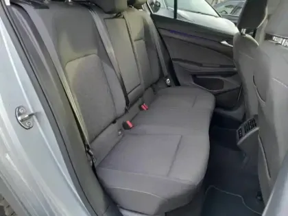 Photo 6 Volkswagen Golf  1.5 eTSI EVO2 116ch VW Edition DSG7