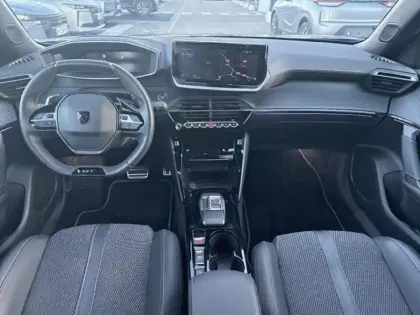 Photo 22 Peugeot 2008  1.2 Hybrid 145ch GT Exclusive e-DCS6