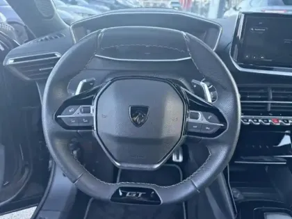 Photo 27 Peugeot 2008  1.2 Hybrid 145ch GT Exclusive e-DCS6