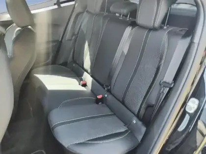 Photo 11 Peugeot 2008  1.2 Hybrid 145ch GT Exclusive e-DCS6