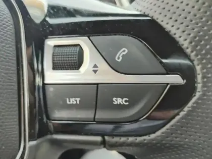 Photo 10 Peugeot 2008  1.2 Hybrid 145ch GT Exclusive e-DCS6