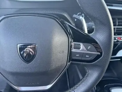 Photo 29 Peugeot 2008  1.2 Hybrid 145ch GT Exclusive e-DCS6