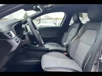 Photo 9 Renault Clio  1.6 E-Tech 145ch full hybrid Techno - 25