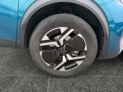 Photo 13 Peugeot 2008  1.2 Hybrid 145ch Allure e-DCS6