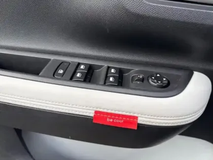 Photo 14 Citroën C3  1.2 Turbo 100ch MAX