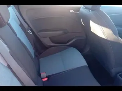 Photo 13 Renault Clio  1.6 E-Tech 145ch full hybrid Evolution - 24