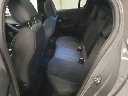 Photo 13 Peugeot 208  1.2 Hybrid 145ch GT e-DCS6