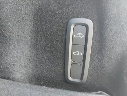 Photo 13 Volvo Xc60  T6 AWD 253 + 145ch Utimate Style Dark Geartronic