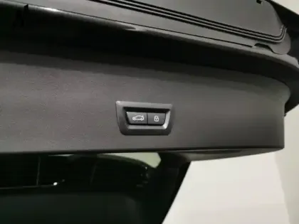 Photo 8 BMW X3  xDrive30e 299ch M Sport