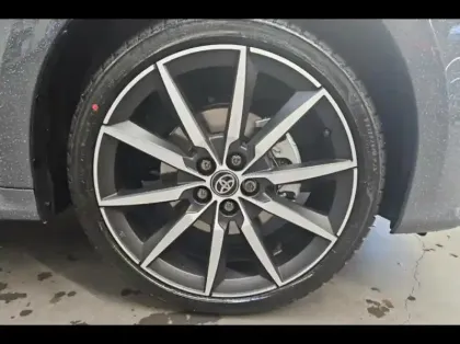 Photo 14 Toyota Yaris  130h GR Sport 5p MY25