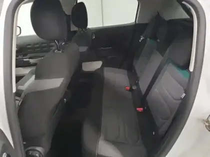 Photo 13 Citroën C3  1.2 PureTech 110ch S&S Shine Pack 121-122g