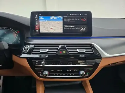 Photo 13 BMW Serie 5 Série 5 540dA xDrive 340ch M Sport Steptronic