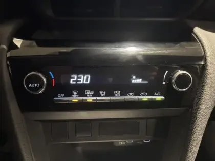 Photo 11 Toyota Yaris  Cross 116h Dynamic MY22