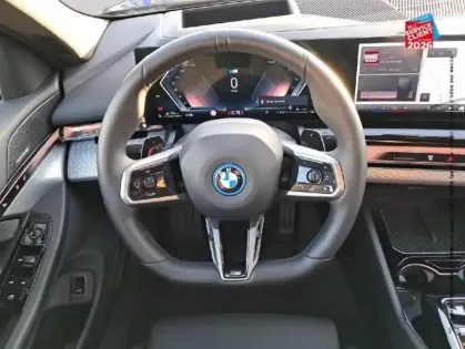 Photo 11 BMW Serie 5 Série 5 530e 299ch M Sport