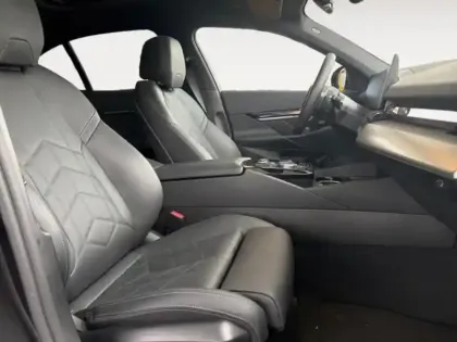 Photo 14 BMW Serie 5 Série 5 530e 299ch M Sport