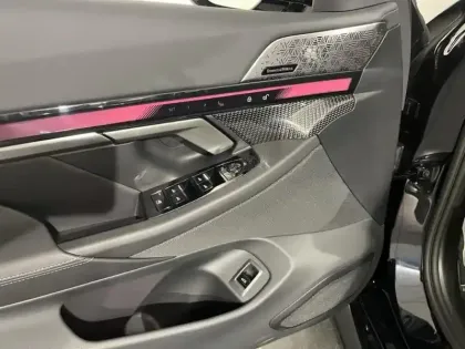 Photo 11 BMW M5  Touring 4.4 V8 PHEV 727ch