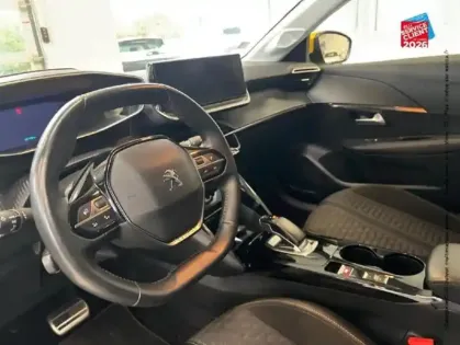 Photo 14 Peugeot 208  e- 136ch Roadtrip