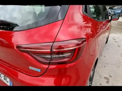 Photo 13 Renault Clio  1.6 E-Tech 140ch Limited -21