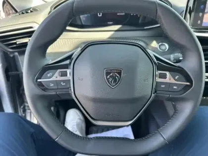 Photo 10 Peugeot 208  1.2 100ch S&S Allure