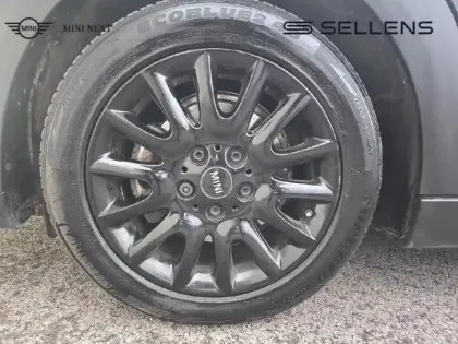 Photo 7 Mini Mini  5 Portes Cooper 136ch Edition Camden BVA7