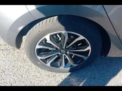 Photo 12 Renault Clio  1.6 E-Tech 145ch full hybrid Techno - 25