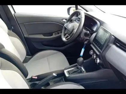 Photo 14 Renault Clio  1.6 E-Tech 145ch full hybrid Evolution - 25