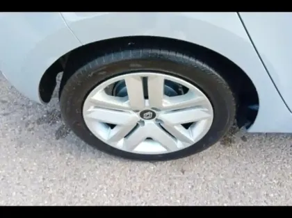 Photo 12 Renault Clio  1.6 E-Tech 145ch full hybrid Evolution - 25