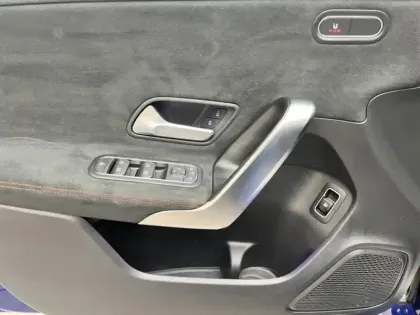 Photo 16 Mercedes Classe A Gén. IV (W177) Ph2 AMG Line 5