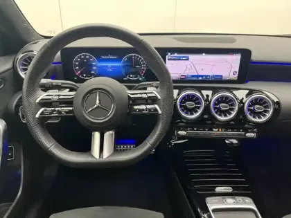 Photo 18 Mercedes Classe A Gén. IV (W177) Ph2 AMG Line 5