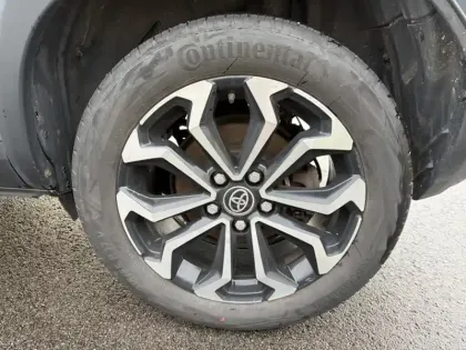 Photo 8 Toyota Yaris Hybride 1.5 HYBRID 116H DESIGN AWD AUTO