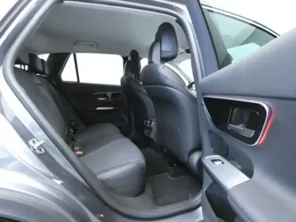 Photo 20 Mercedes Classe GLC SUV 300 e Hybrid EQ 4MATIC Avantgarde Line