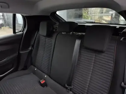 Photo 15 Peugeot 208 II PureTech 100 S&amp;S EAT8 Active Pack