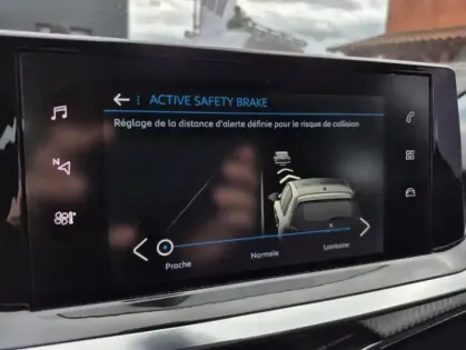 Photo 24 Peugeot 208 II PureTech 100 S&amp;S EAT8 Active Pack