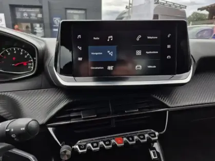 Photo 23 Peugeot 208 II PureTech 100 S&amp;S EAT8 Active Pack