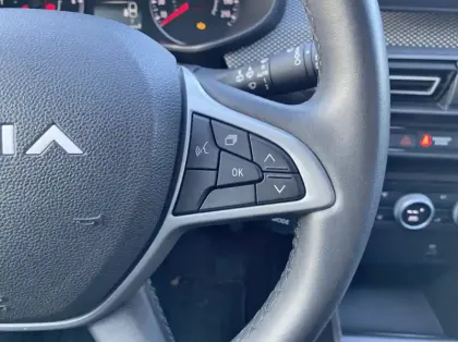 Photo 17 Dacia Jogger 1.0 ECO-G 100ch Extreme+ 7 places