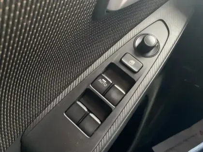 Photo 5 Mazda 2 1.5 SKYACTIV-G M Hybrid 90ch Elégance 5cv