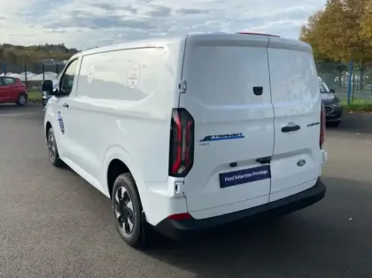 Photo 12 Ford Transit Custom Fg 320 L1H1 Electrique 160 kW 218ch Trend