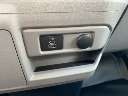 Photo 17 Ford Transit Custom Fg 320 L1H1 Electrique 160 kW 218ch Trend