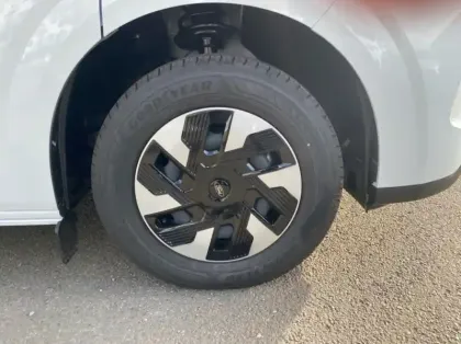 Photo 13 Ford Transit Custom Fg 320 L1H1 Electrique 160 kW 218ch Trend