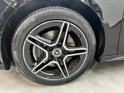 Photo 8 Mercedes Classe A Gén. IV (W177) Ph1 AMG Line 5