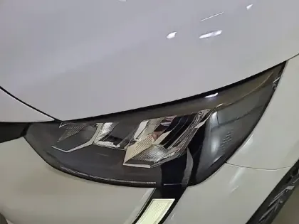 Photo 15 Peugeot 208  PureTech 100 S&S EAT8