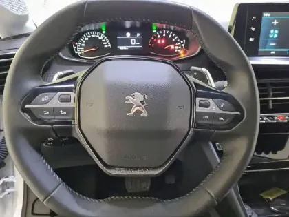 Photo 8 Peugeot 208  PureTech 100 S&S EAT8